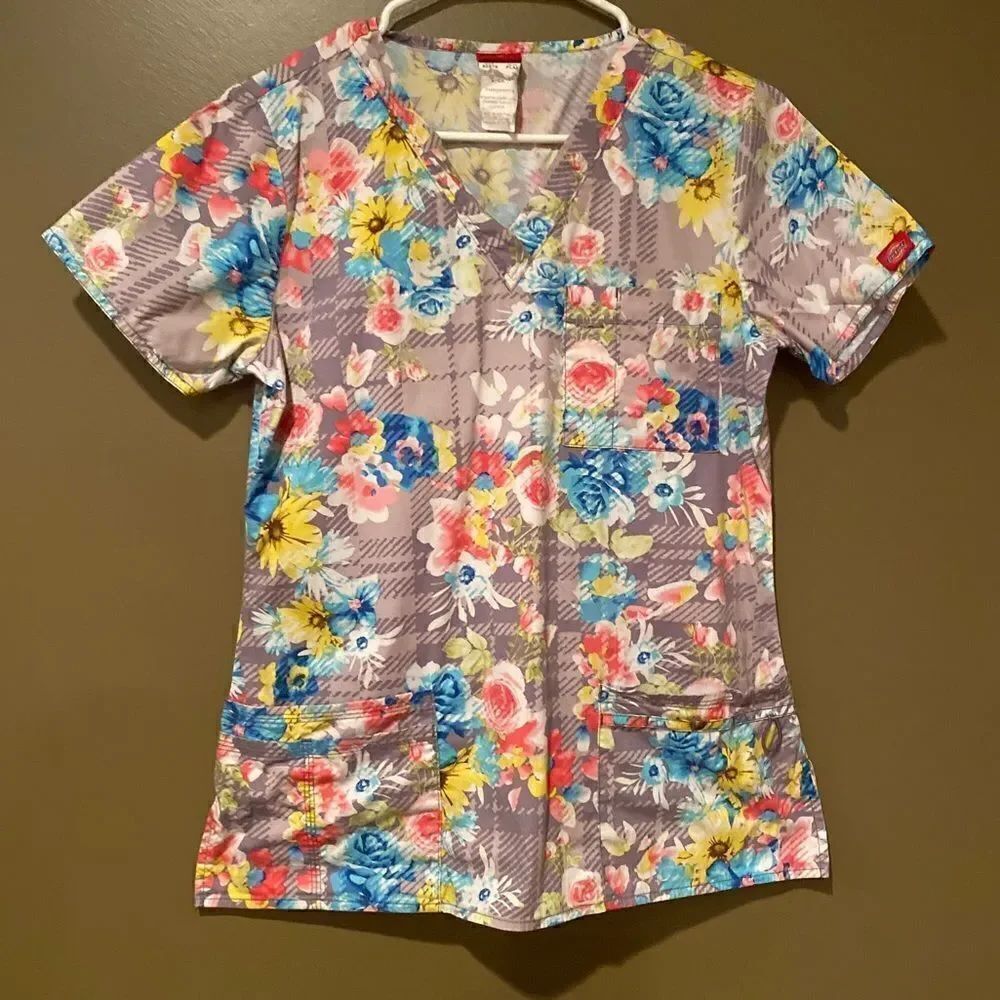 Floral Scrub Top - Picture 2 of 12
